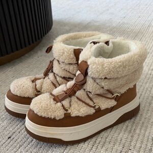 Pajar Cream Shearling Boots